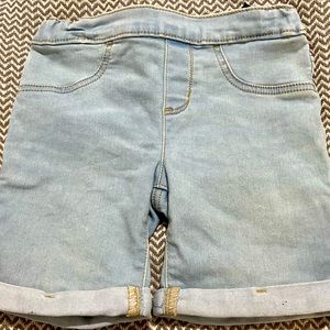 Levi’s Girls denim midi shorts!